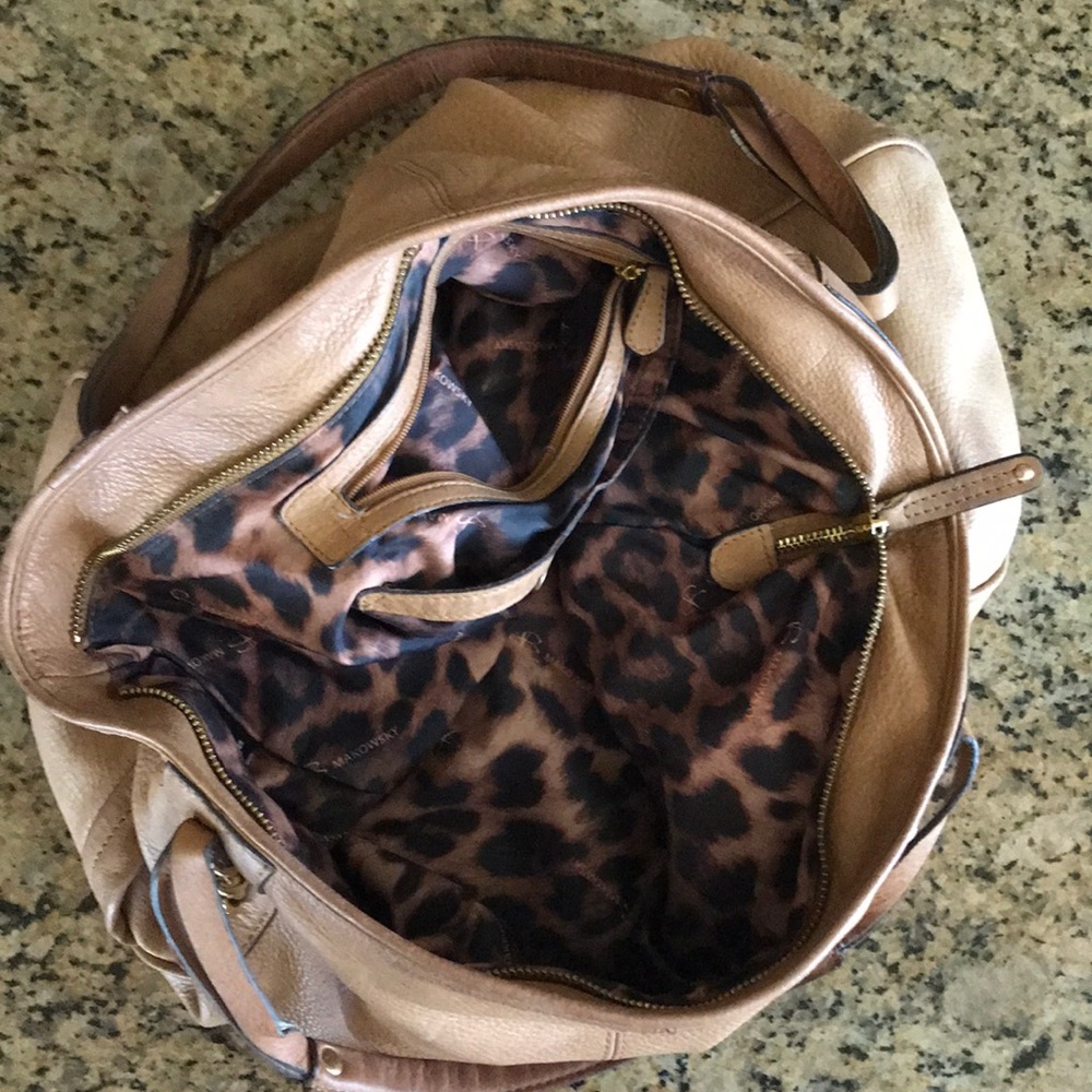 B Makowsky Leather Shoulder Hobo Bag - Picture 3 of 8